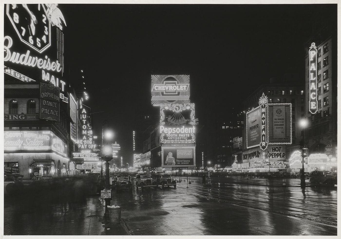 Plate from album ''Manhattan,Photographs by Samuel H. Gottscho, Vol I''