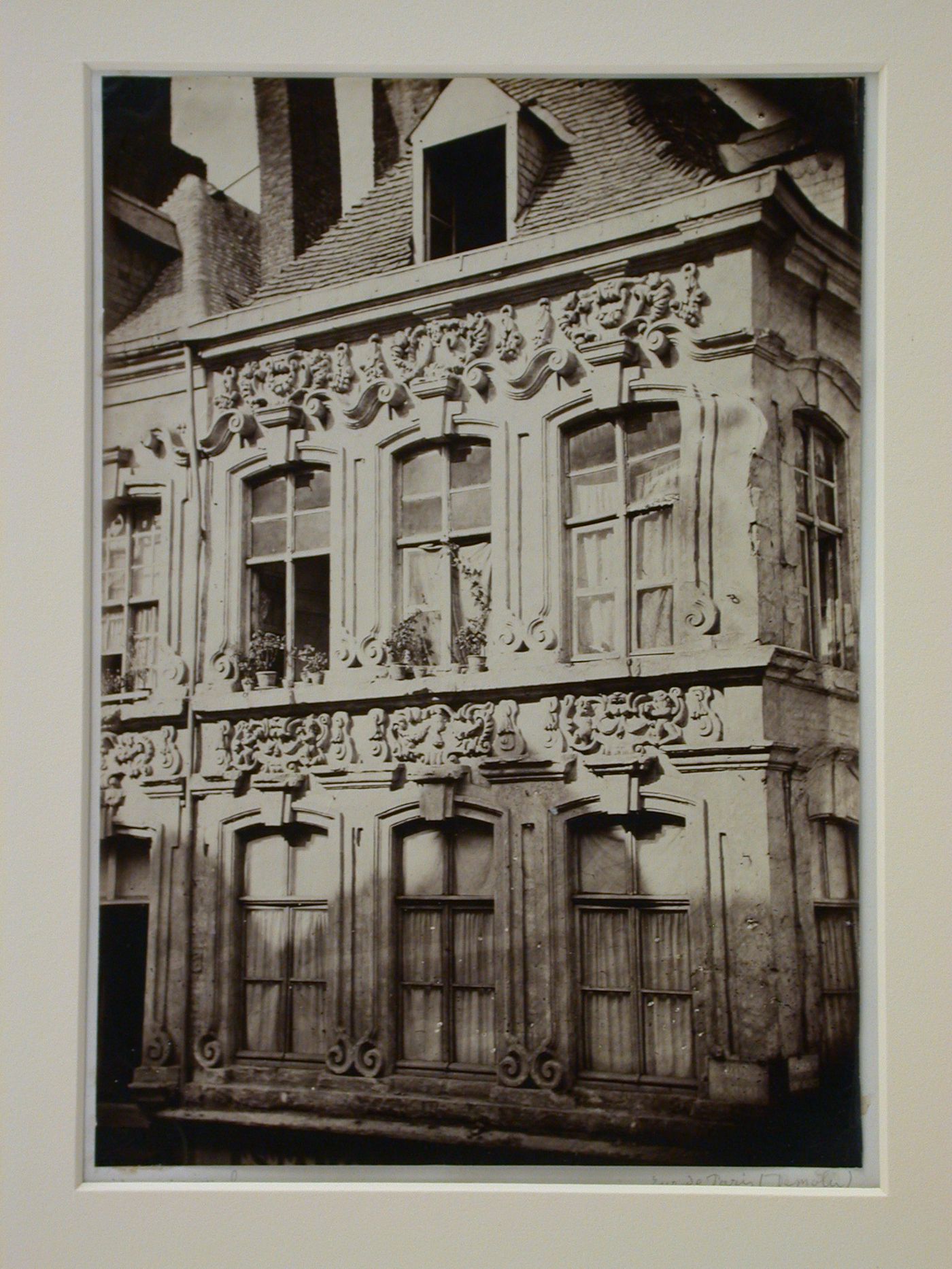Maison espagnole Bue de Paris (Demoli), Paris