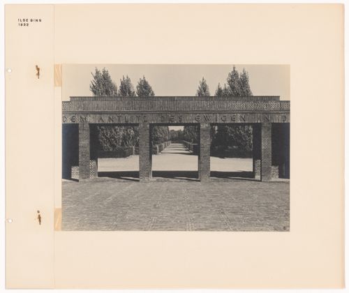 View of a gateway at the entrance to the New Jewish Cemetery [Neuer Jüdischer Friedhof], Frankfurt am Main, Germany
