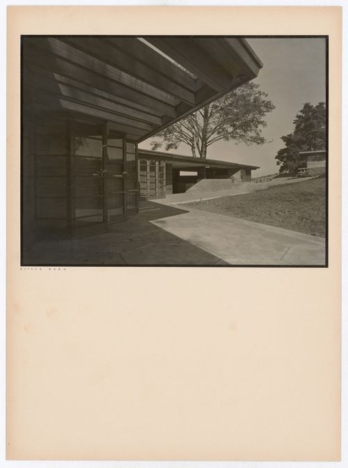 View of the Hanna House showing a terrace, entrances, trees, Palo Alto, California, United States