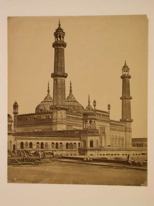 View of the mosque of the Great Imambara (also known as the Tomb of Asaf-ud-Daula), Lucknow, India