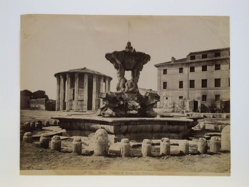 Tempio di Vesta and Fountain, Rome, Italy