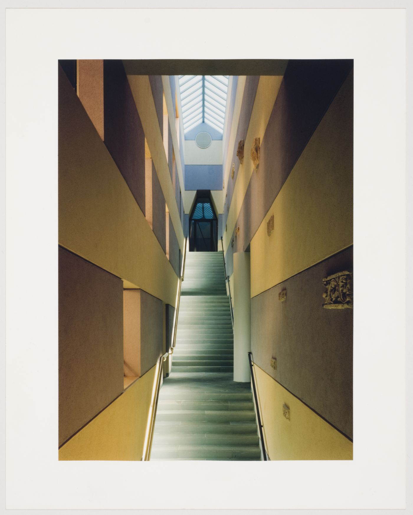 Arthur M. Sackler Museum, Cambridge, Massachusetts: view of interior staircase