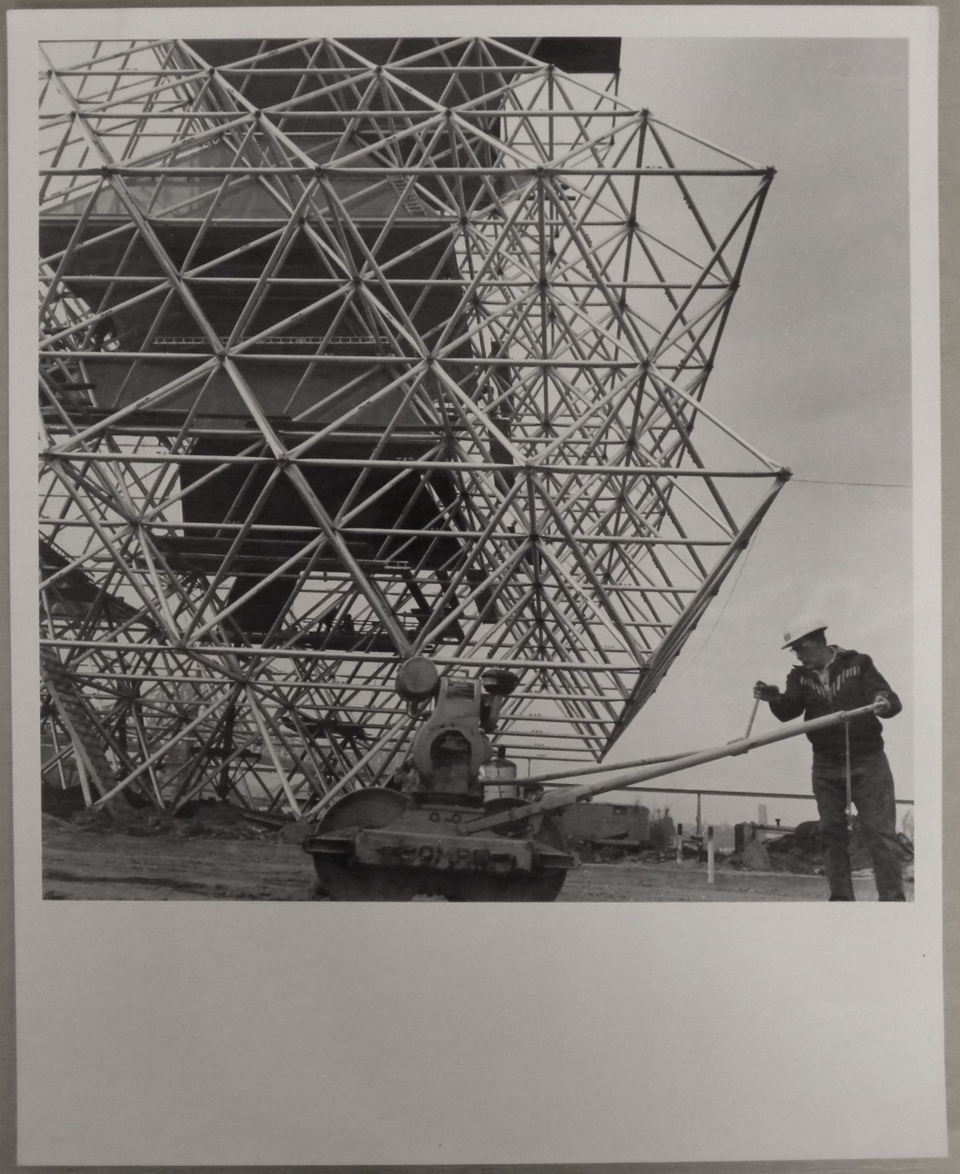 Partial view of the Gyrotron at La Ronde, Expo 67, Montréal, Québec