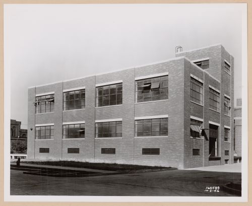 View of the principal and lateral façades of the Arsenical [?] Building, Parke, Davis and Company Assembly Plant [?], Detroit, Michigan