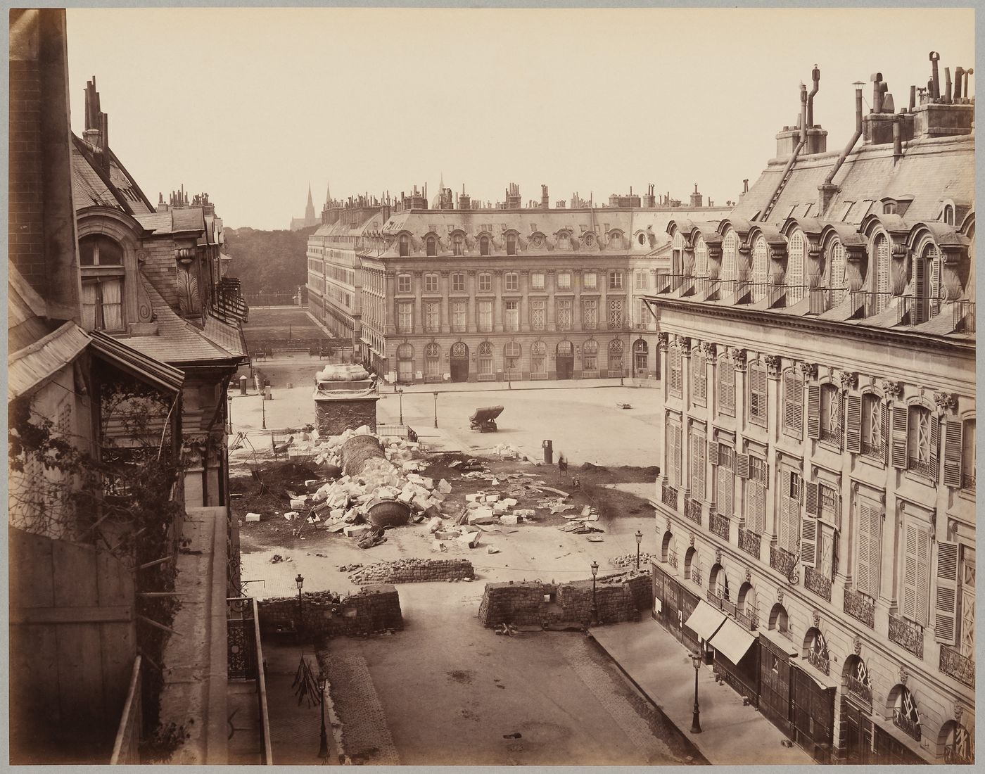View of the Colonne Vendôme ruins after the Paris Commune, Paris, France