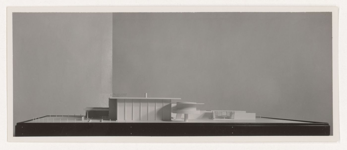 Photograph of a model for Johnson House, Pinehurst, North Carolina