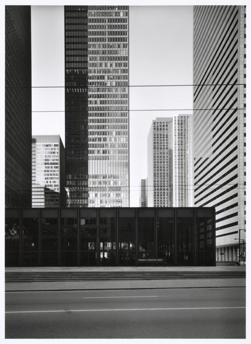 Exterior view of the Toronto-Dominion Bank Pavilion, the Toronto-Dominion Bank Tower and the Royal Trust Tower at 8:00 a.m., Toronto