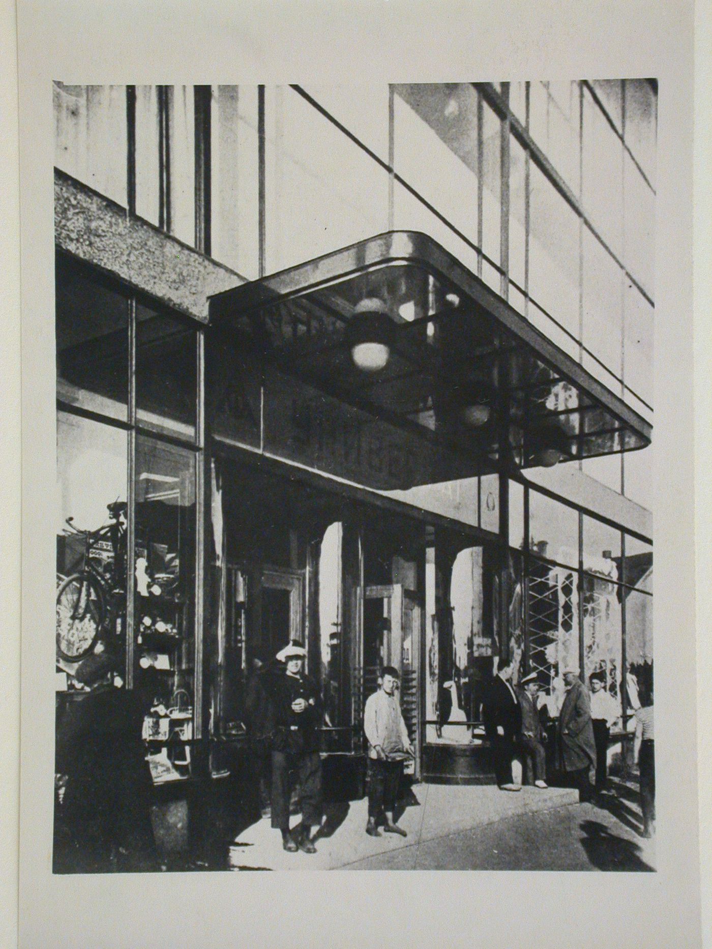 View of the main entrance to Mostorg Department store, Moscow