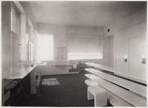 Vue de la salle de bains des parents, Villa Cavrois à Croix, France