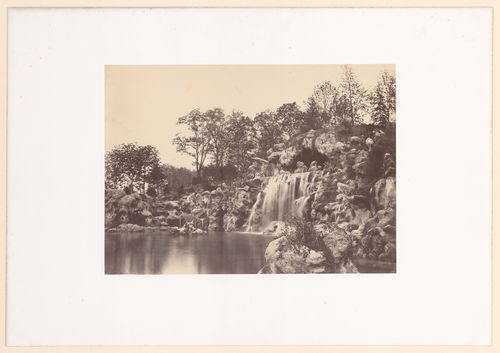 View of la grande cascade, Bois de Boulogne, Paris, France
