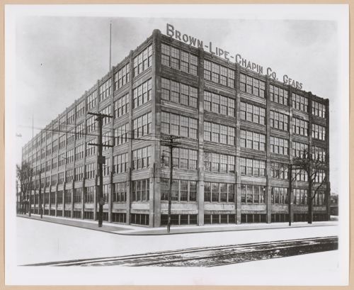 View of the principal and lateral façades of the Brown Lipe Chapin Company Gears Building, Syracuse, New York