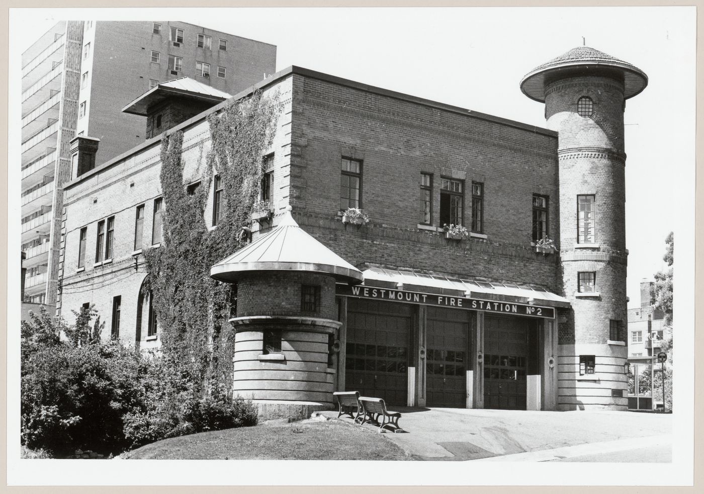 View of Westmount Fire Station No. 2, corner of Victoria Avenue and The Boulevard, Québec