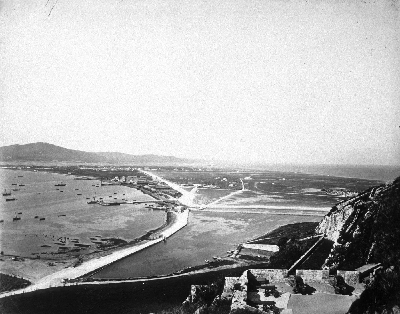 Plate from album ''Views of Italy, Monaco, Algers, Lisbonne, Gibraltar and Montserrat by various photographers''