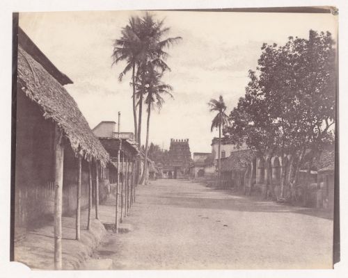 Triviar.  Approach to the pagoda.