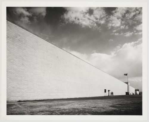 View of the principal façade of the South Assembly [?] Building, Wright Aeronautical Corporation Airplane Engine Assembly Plant, Lockland, Ohio
