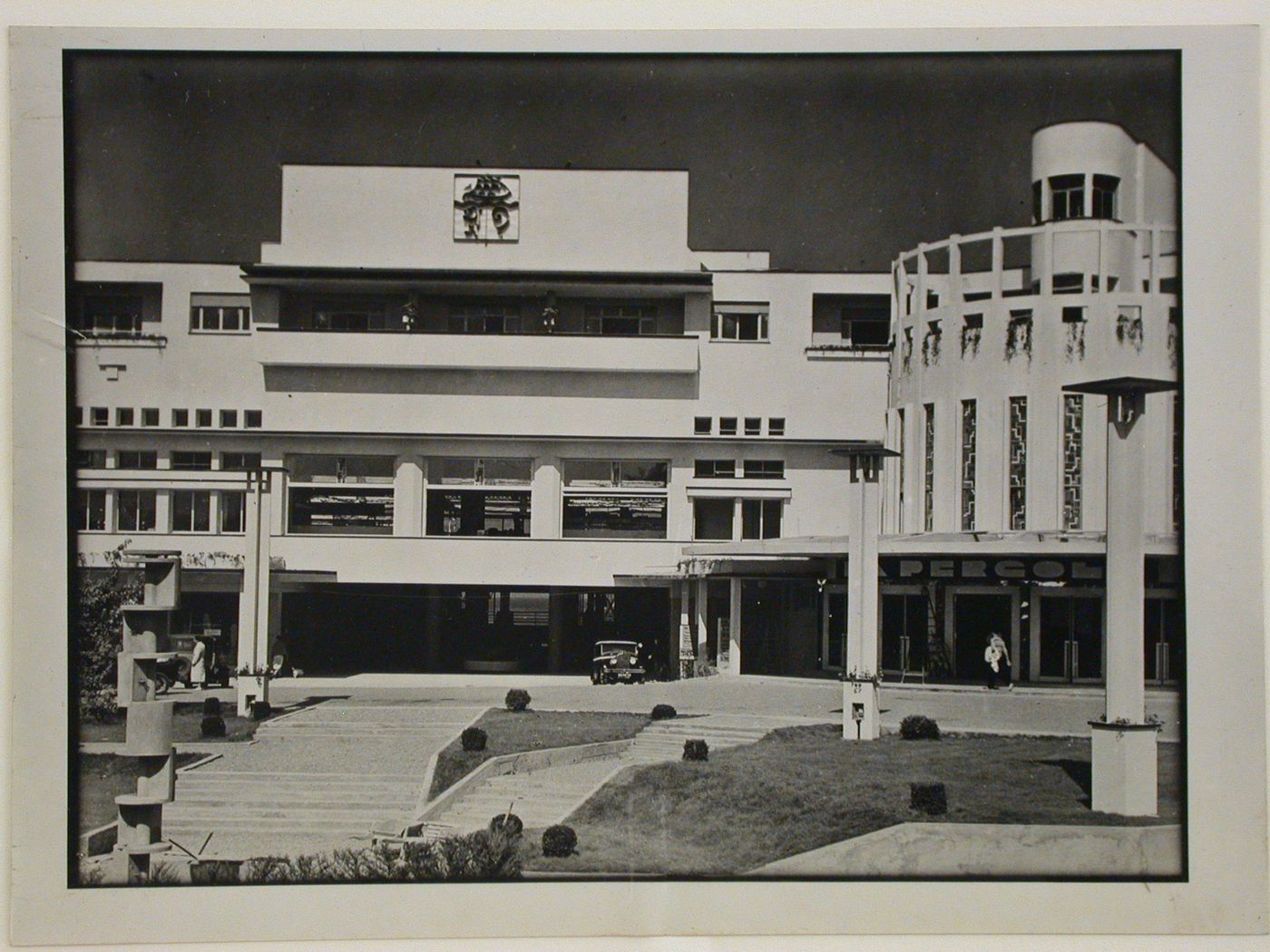 Casino de la Pergola à Saint-Jean-de-Luz. France. Rob. Mallet-Stevens et W. Marcel, architectes