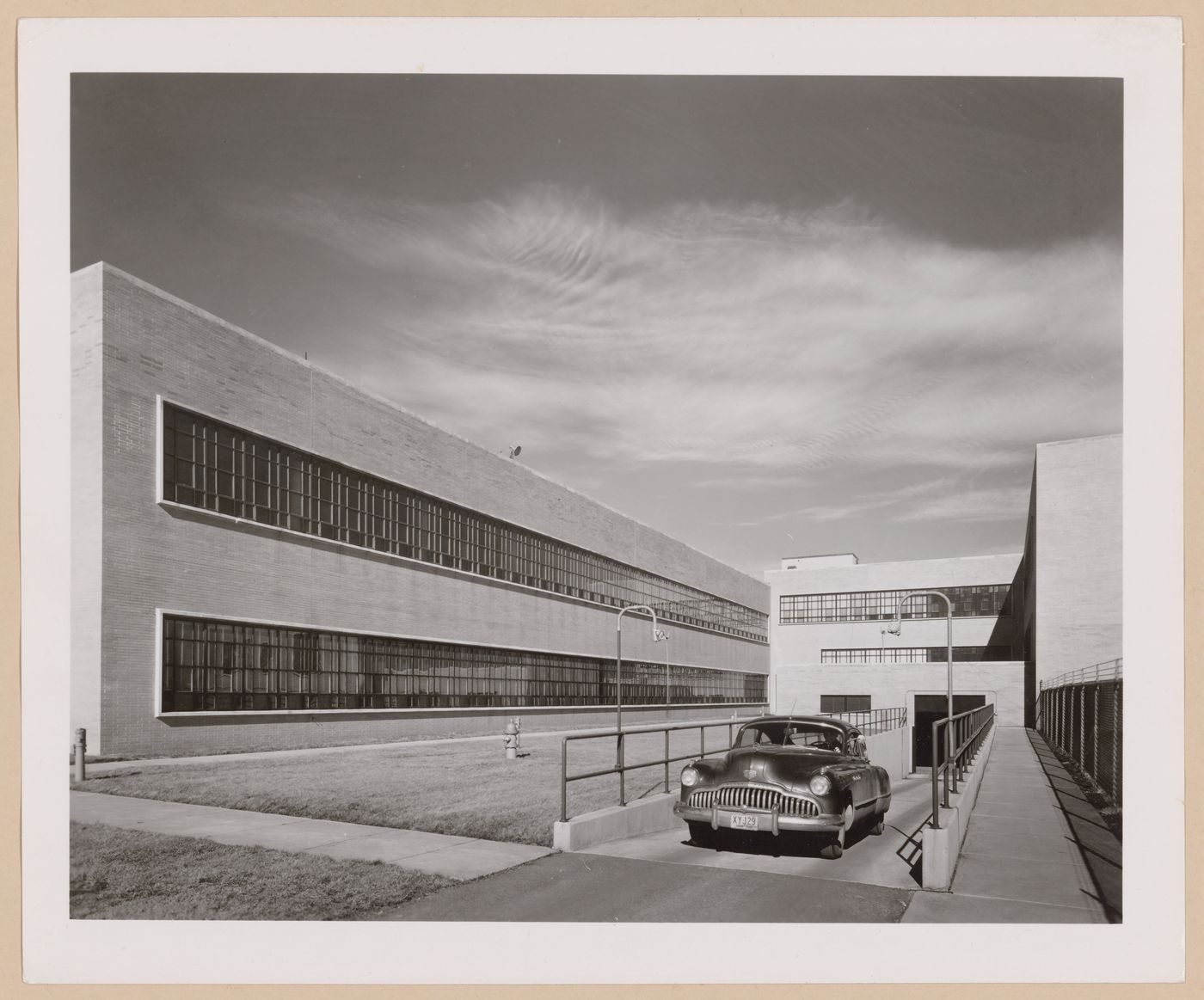 View of the wing connecting the Engineering Building and the Administration Building from the east, General Motors Corporation New Departure division Automobile [?] Assembly Plant, Sandusky, Ohio