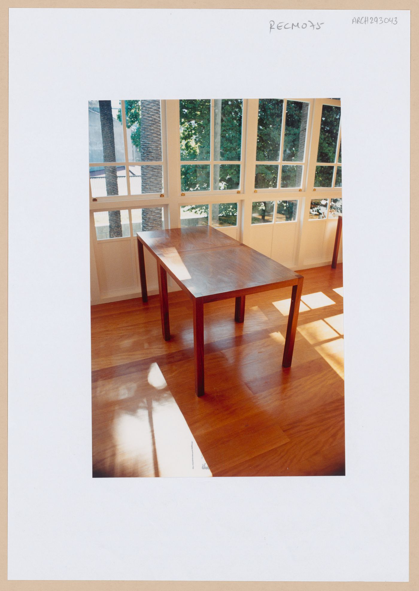 Site and construction photographs, Recuperação do Edifício do "Café Moderno", Pontevedra, Spain