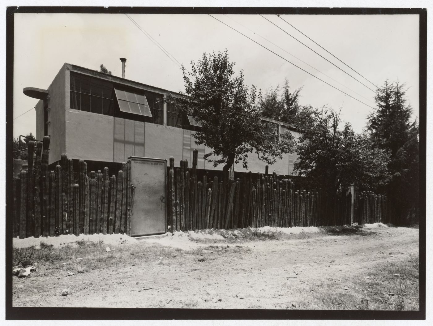 View of the façade ot twin houses for Juan O'Gorman, 10 calle Jardin Villa Alvaro Obregon, D.F