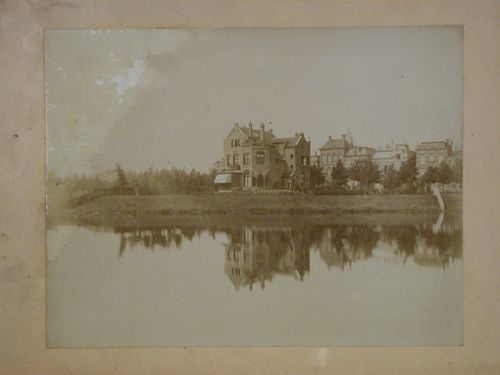 View of Huis [House] Professor Heymans from across the Eemskanaal [Eems Canal], Zuidzijde 7, Groningen, Netherlands