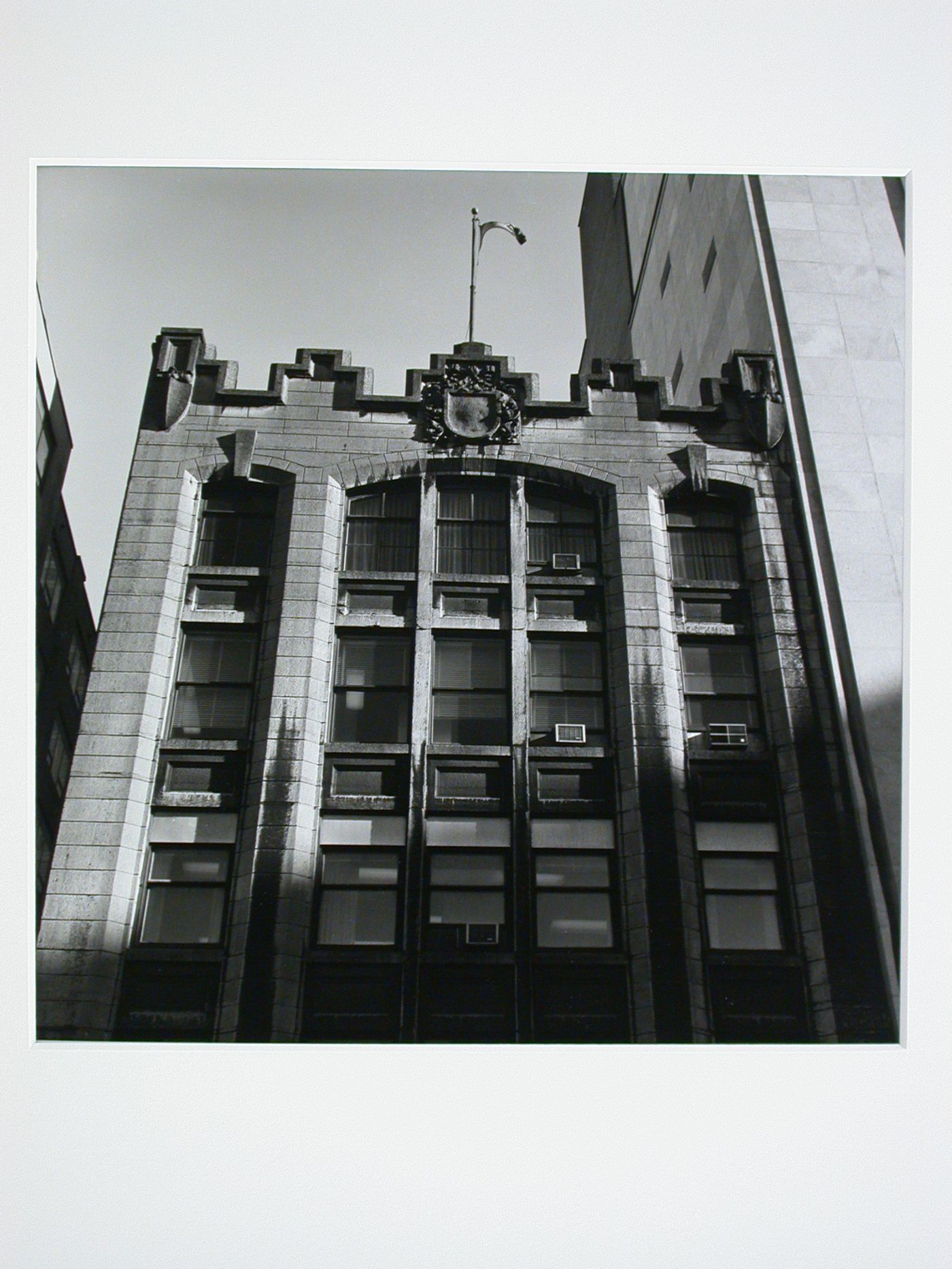 Architectural sculptures in Montréal: 1840-1940