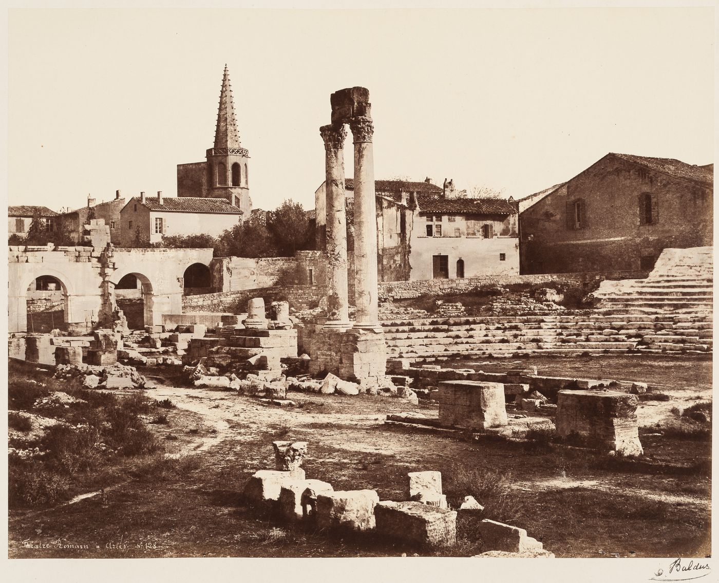 Théâtre romain à Arles