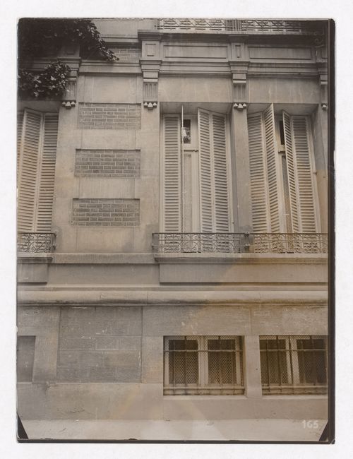 Construction of the Paris Metro, detail, exterior view of a building, Paris, France