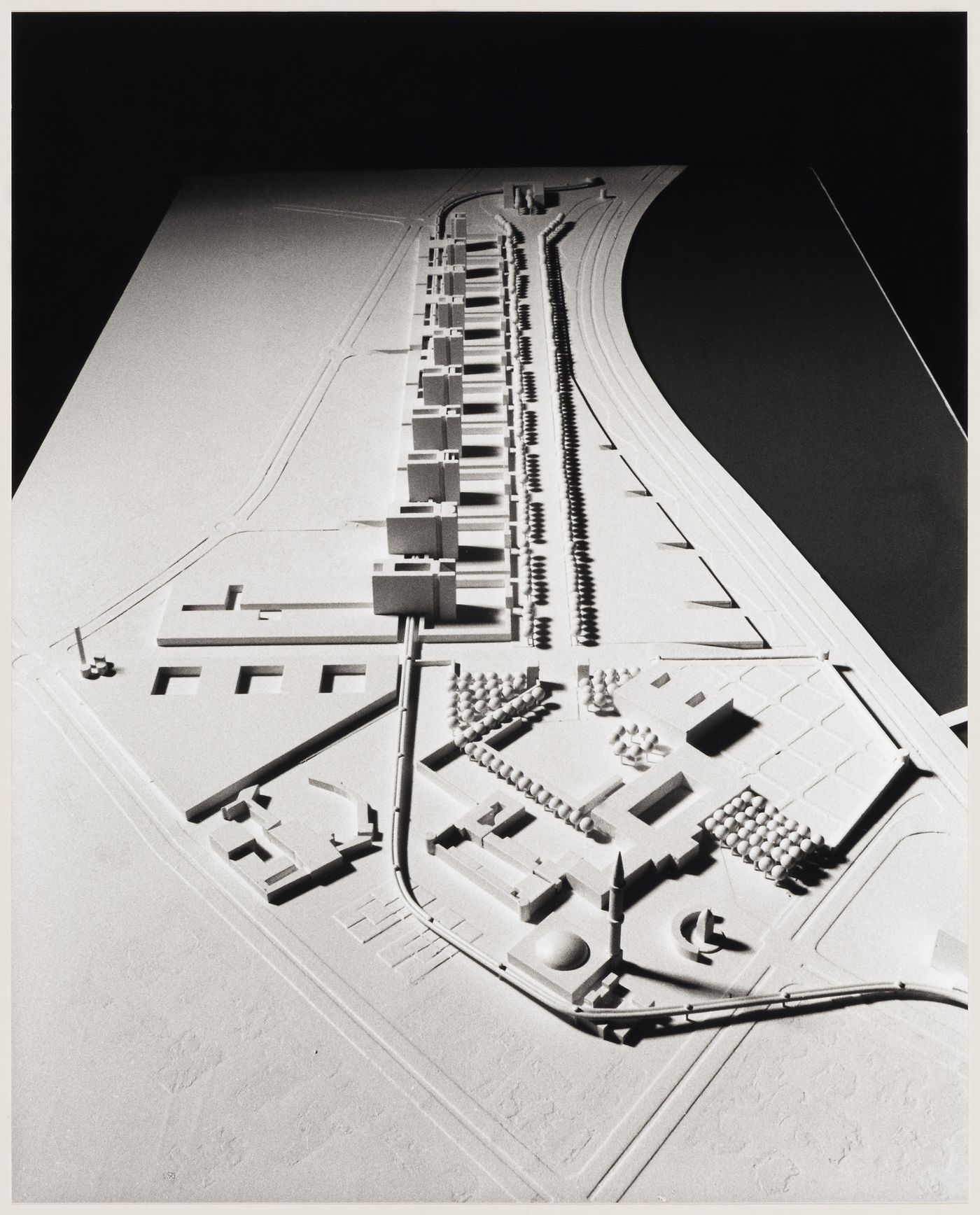 Government Centre, Dawhah, Qatar: view of model
