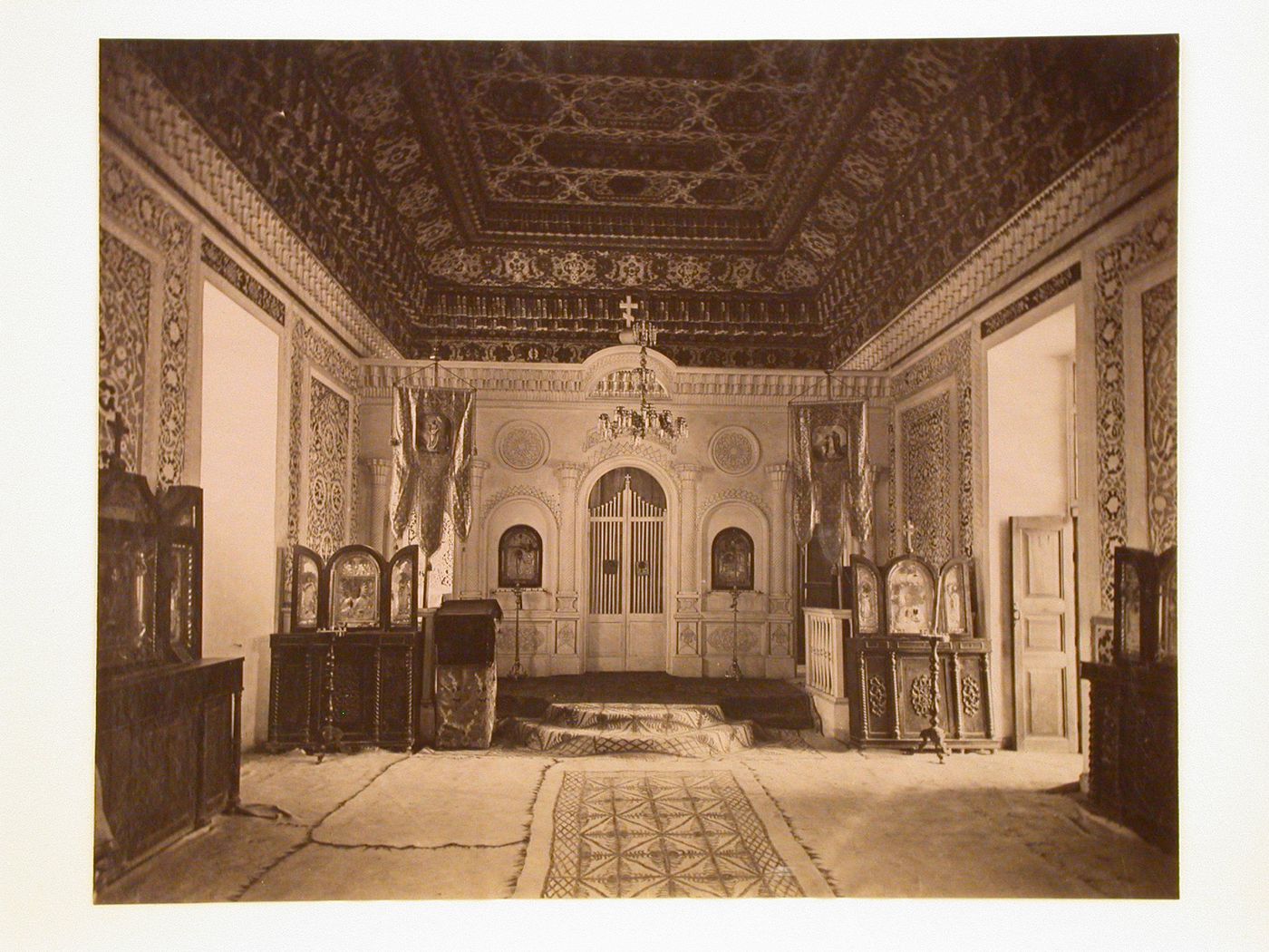 Interior view of a room in the palace of Emile, Bukhara, Uzbekistan, former Soviet Union
