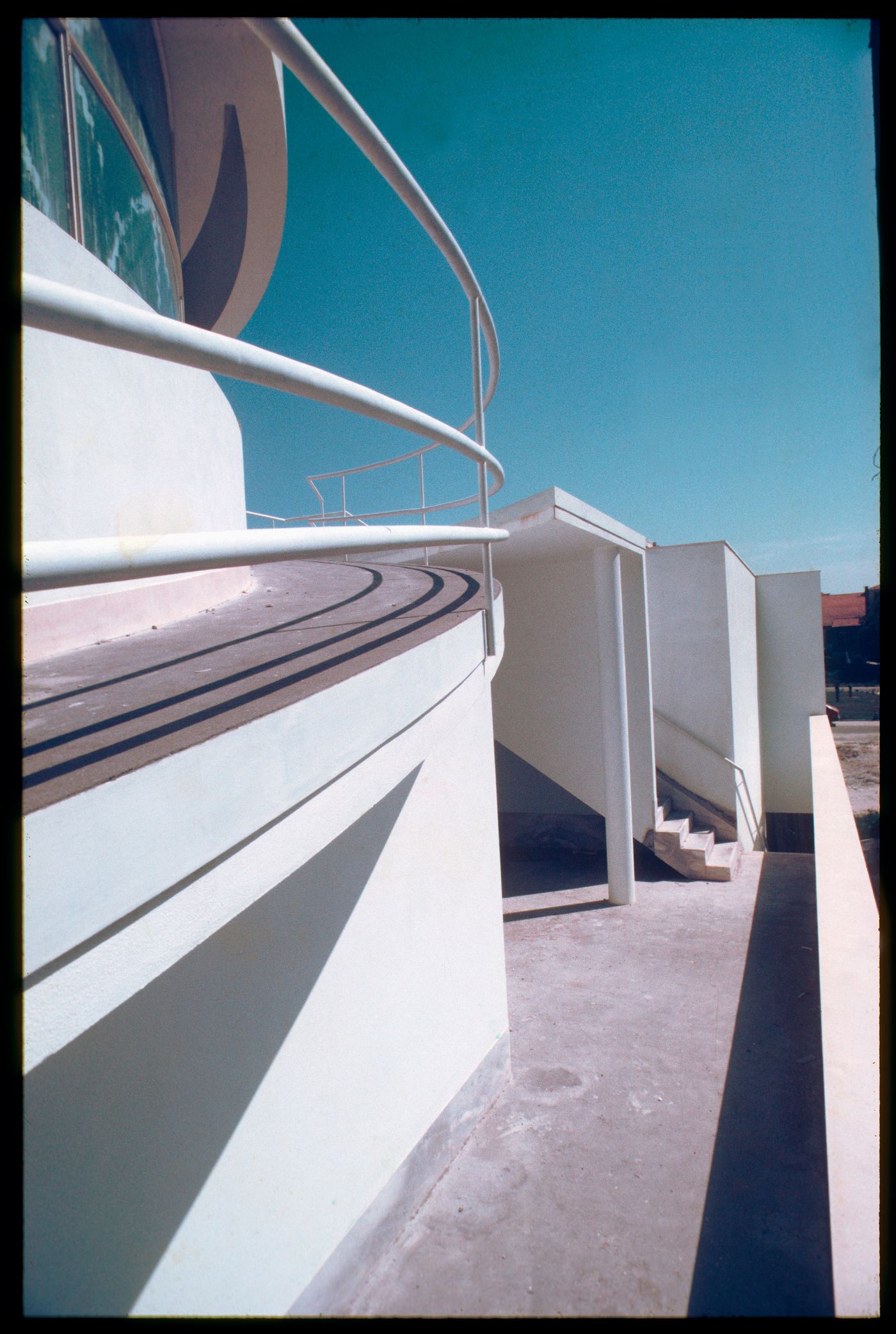 Exterior view of Banco Borges & Irmão II [Borges & Irmão bank II], Vila do Conde, Portugal