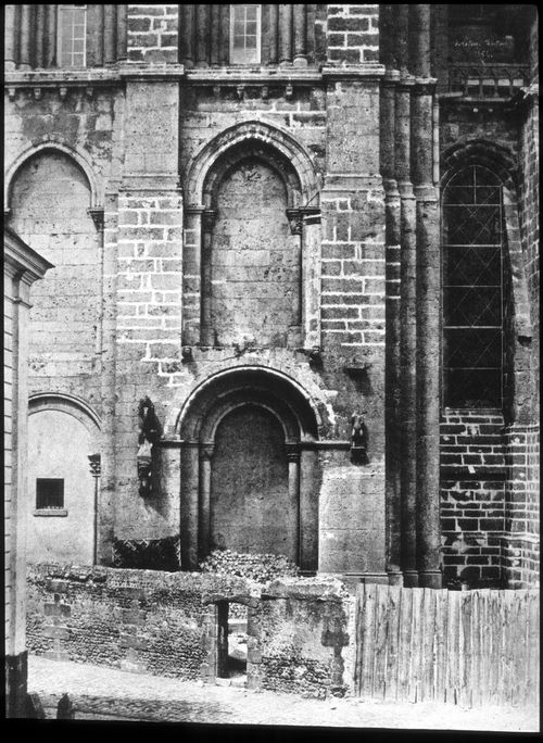 Plate from portfolio ''Details of Chartres Cathedral''