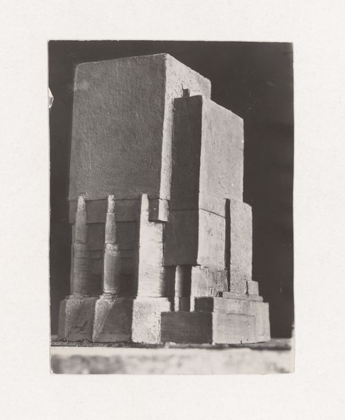 Photograph of a student model on the topic "Finding and Constructing a Voluminous Form Based on Contrast and Rhythmical Combinations of Elements: Turn of the Form" for the "Space" course at the Vkhutemas (Higher State Artistic Technical Studios), Moscow