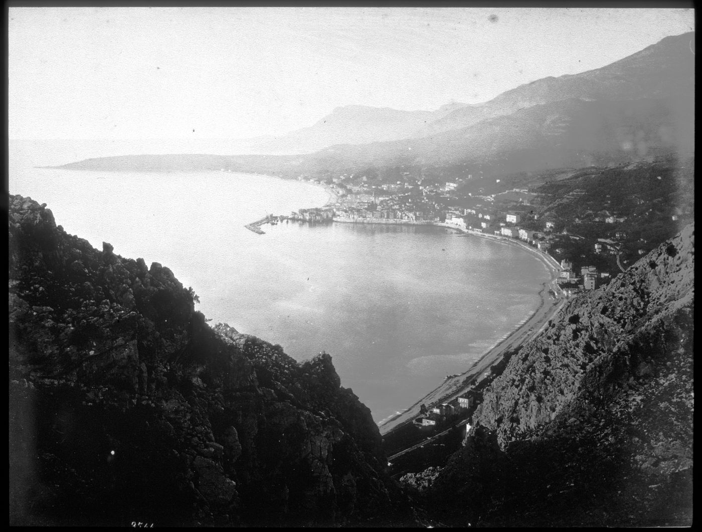 Plate from album ''Views of Italy, Monaco, Algers, Lisbonne, Gibraltar and Montserrat by various photographers''