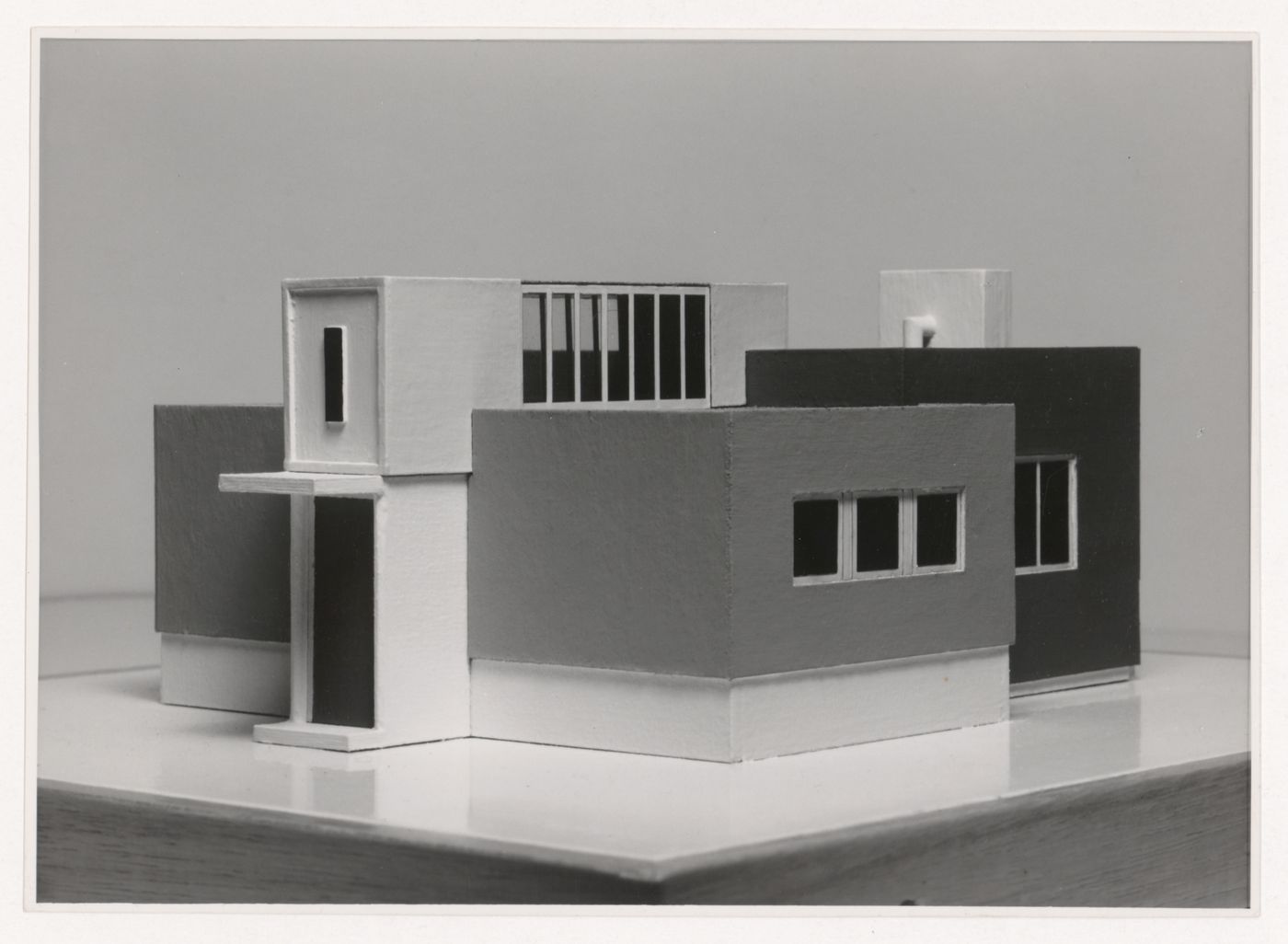 Photograph of a model for a temporary construction administration building, Oud-Mathenesse Quarter, Rotterdam, Netherlands