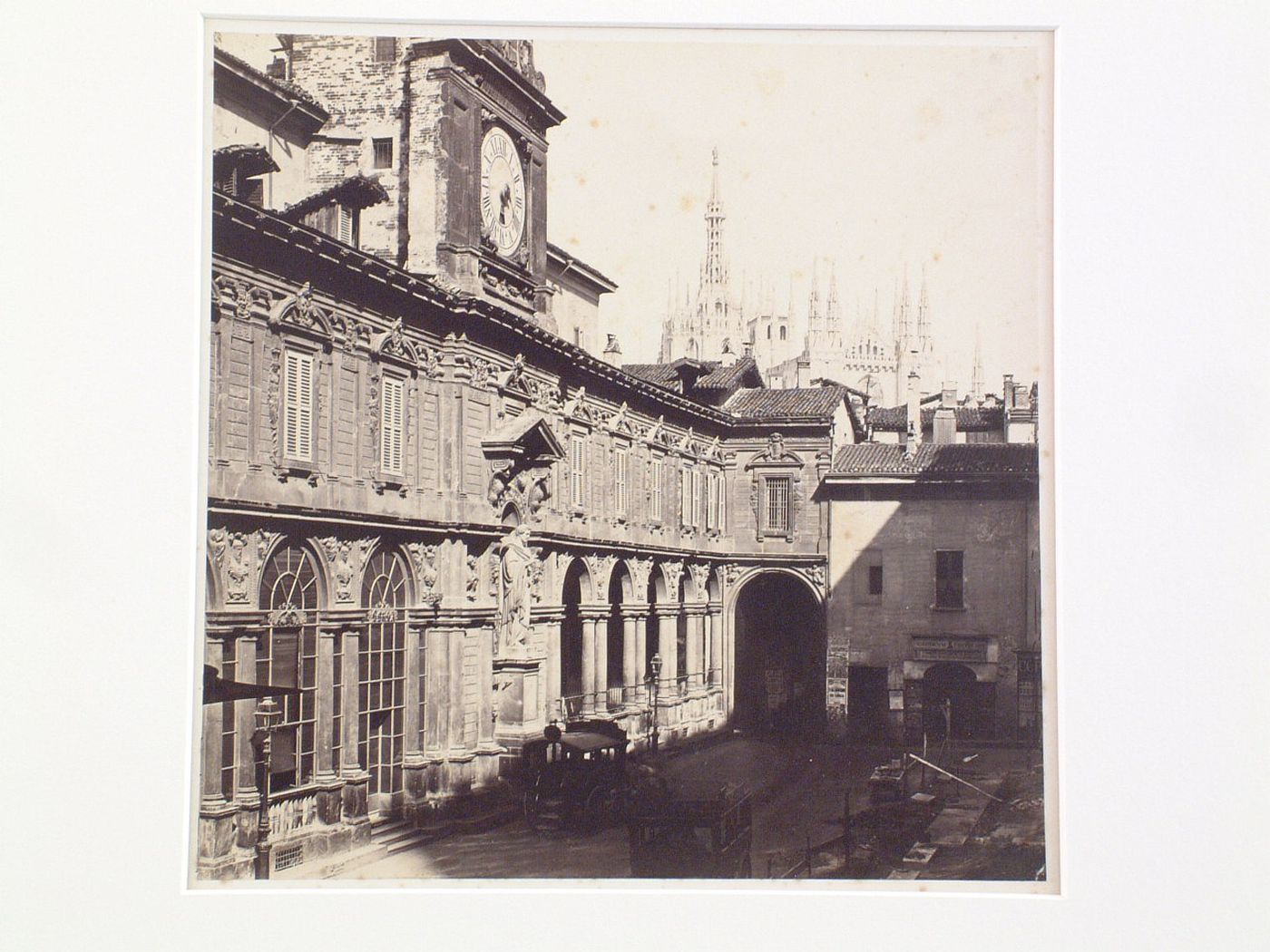 Piazza de Mercanti, Milan