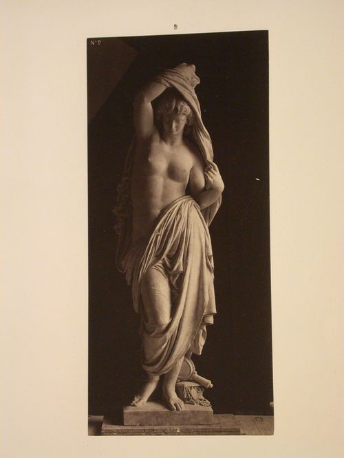 Statues dans le Grand foyer. La Beauté [de] Soitoux