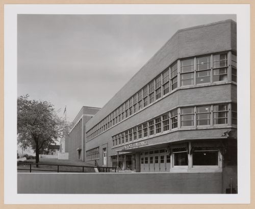 View of the principal façade of the Manufacturing Building, Seiberling Rubber Company Assembly Plant, Barberton, Ohio