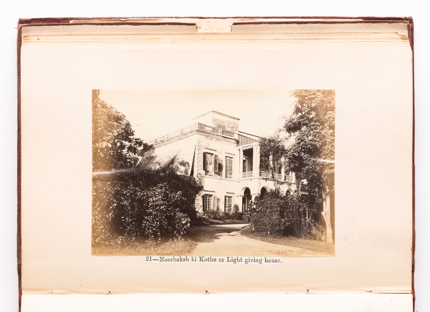 View of the Nur Bakhsh Kothi [Light-Giving Palace], Lucknow, India