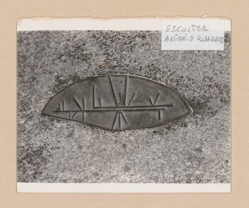 Detail view of Jazigo da Família Martins Camelo no cemetério do Sendim, Matosinhos, Portugal