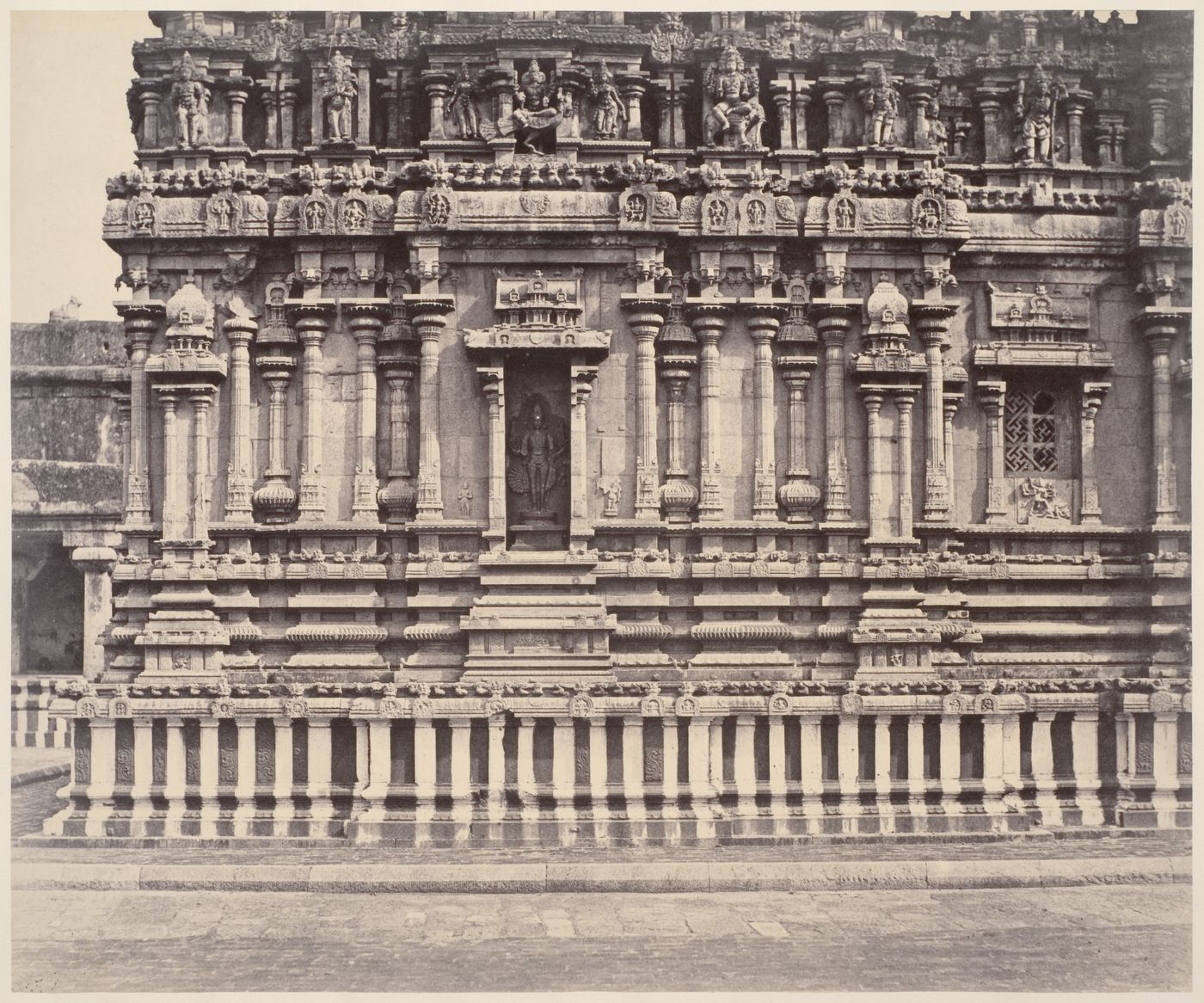 Tanjore.  Great pagoda, south façade of small chapel [Soobrumuneasawmy's chapel] from south.