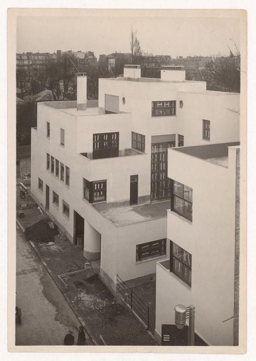 Exterior view from above of the Allantini hôtel particulier under construction, Mallet-Stevens road in the 16th arrondissement, Paris, France