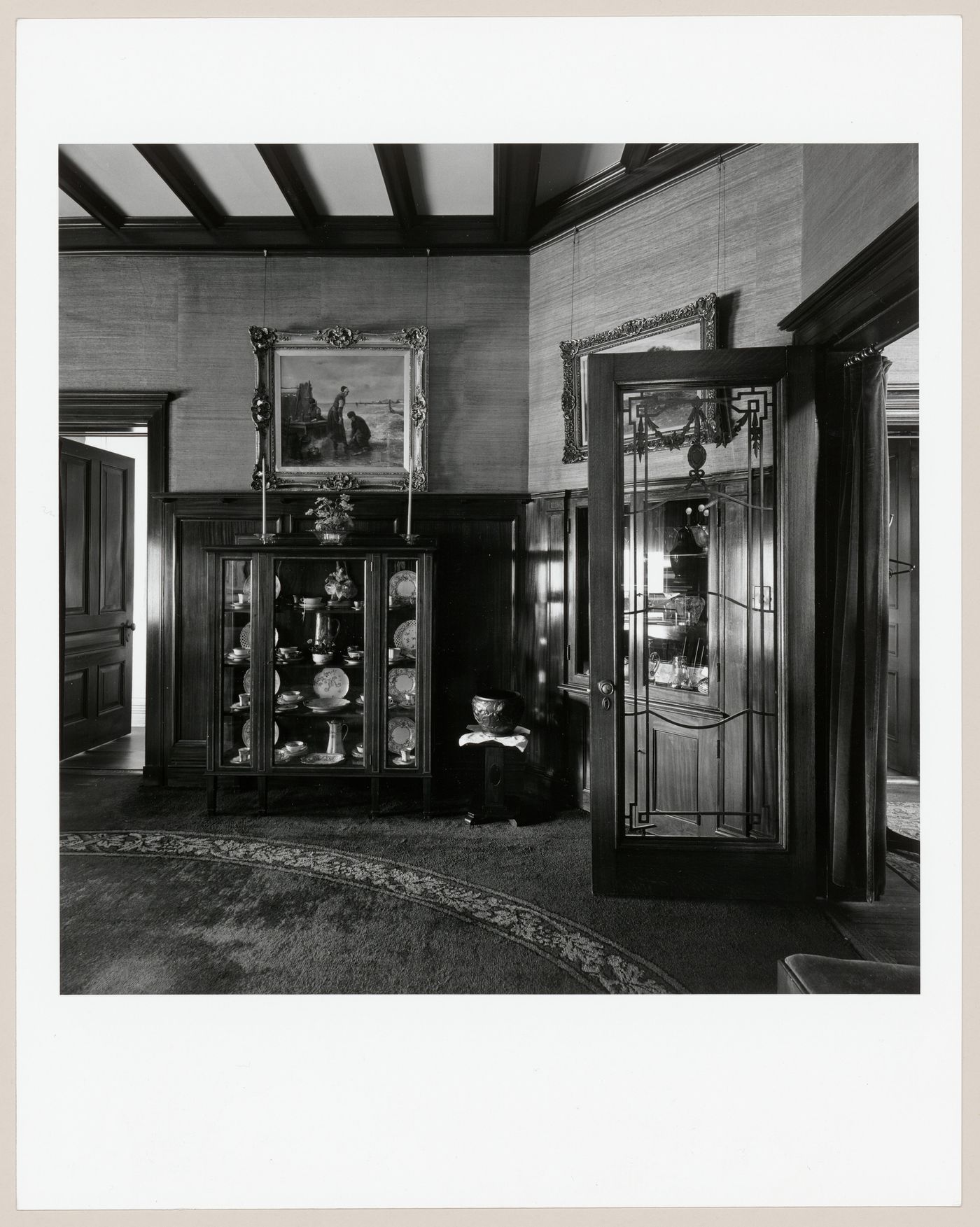 Interior view of the dining room of Slessor House showing the kitchen door, 1538 avenue Dr. Penfield, Montréal, Québec