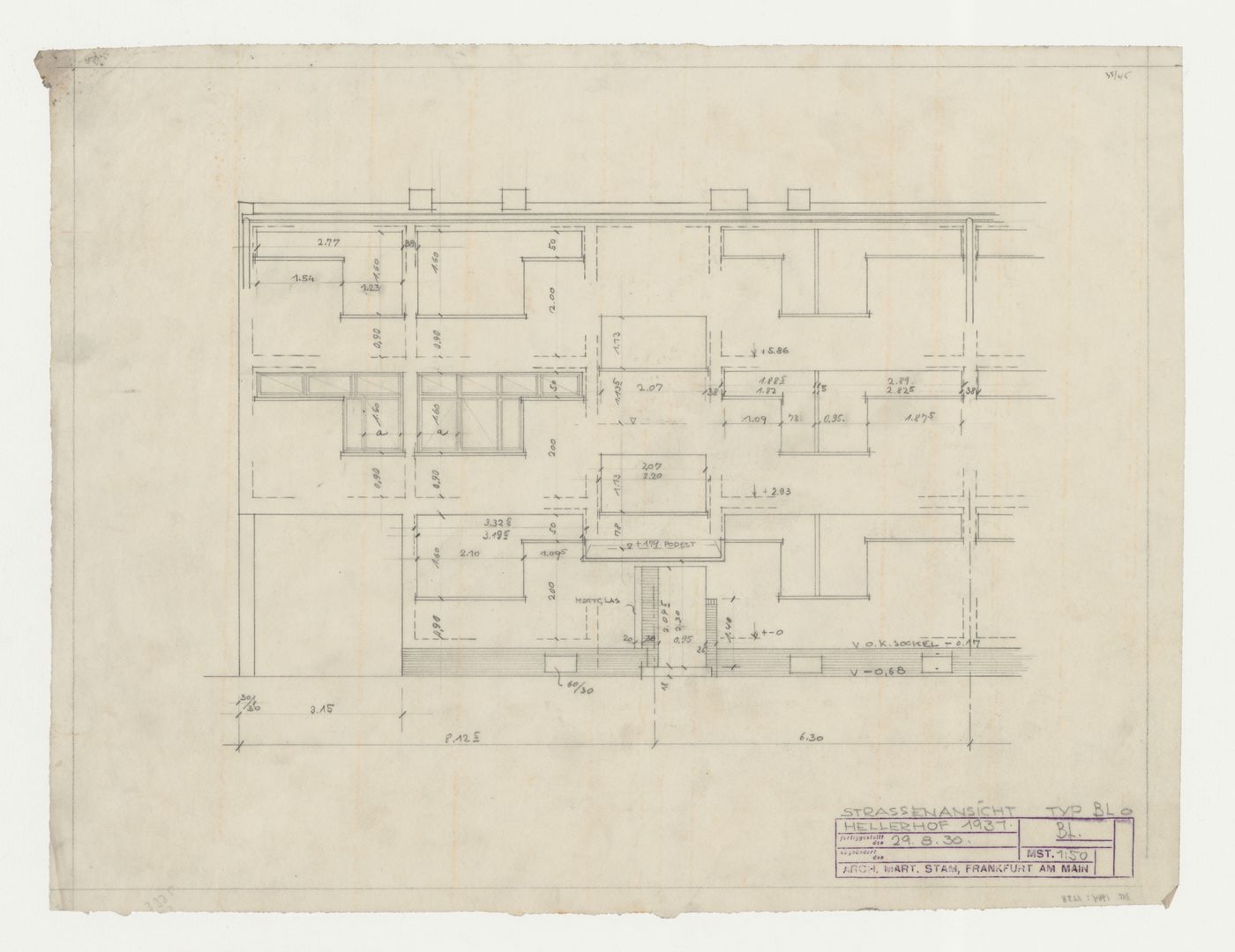 Street elevation for type BLO housing units, Hellerhof Housing Estate, Frankfurt am Main, Germany