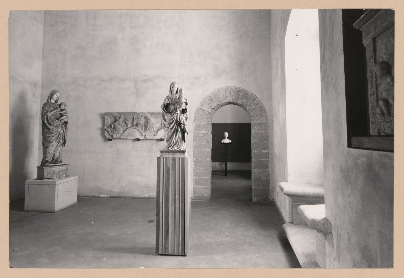 Interior view of the Sala dei Gagini with the Sala di F. Laurana in the right background, Palazzo Abatellis, Galleria regionale della Sicilia, Palermo, Italy