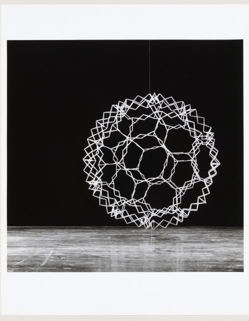 Expanding aluminum sphere opening