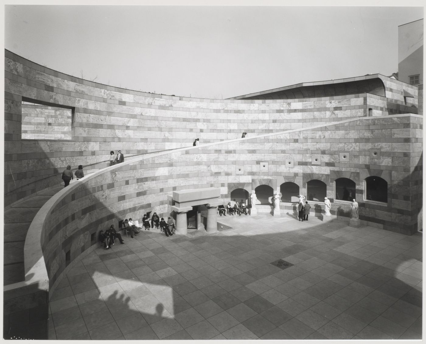 Staatsgalerie, Stuttgart, Germany: exterior view