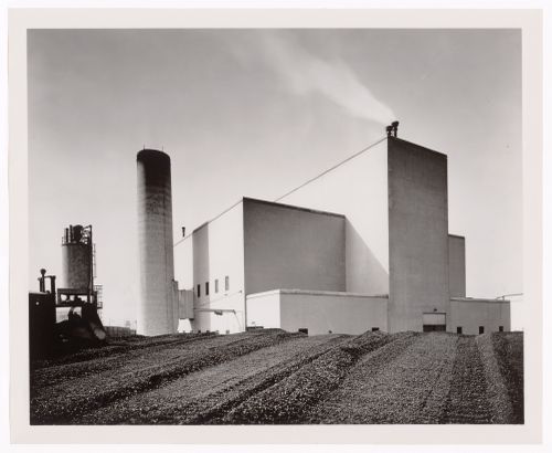 View of the principal and lateral façades of Boiler House No. 2, Wright Aeronautical Corporation Airplane Engine Assembly Plant, Lockland, Ohio