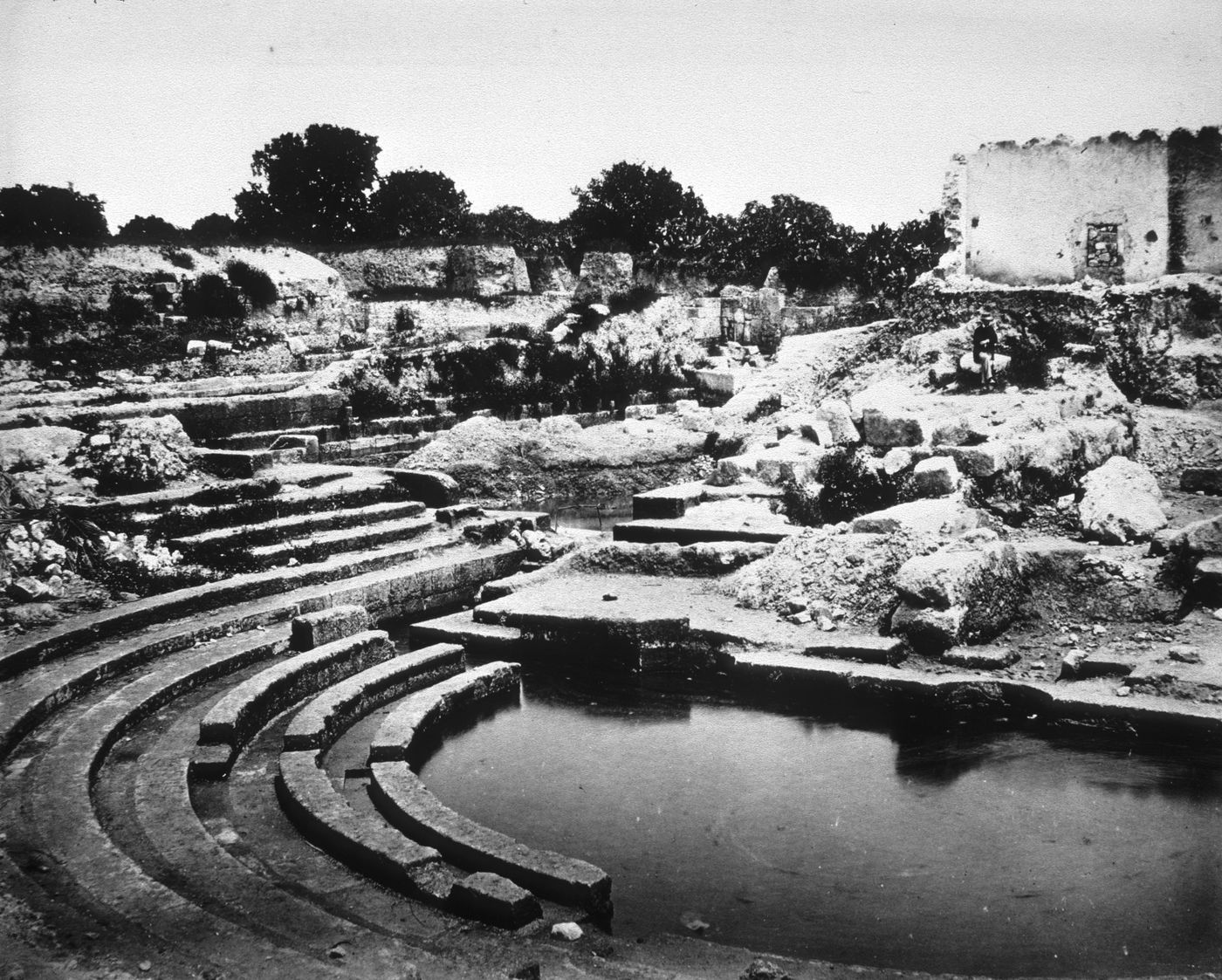 Plate from album ''Views of Italy, Monaco, Algers, Lisbonne, Gibraltar and Montserrat by various photographers''
