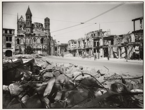 View of the Neumarkt with Basilica of the Holy Apostles, Cologne, Germany